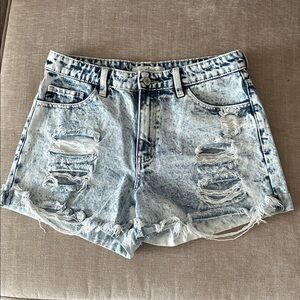 Kancan Distressed Cuffed Shorts